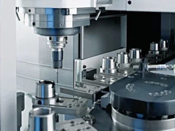 智造引擎：国产模具加速替代，掘金新能源汽车与半导体新赛道